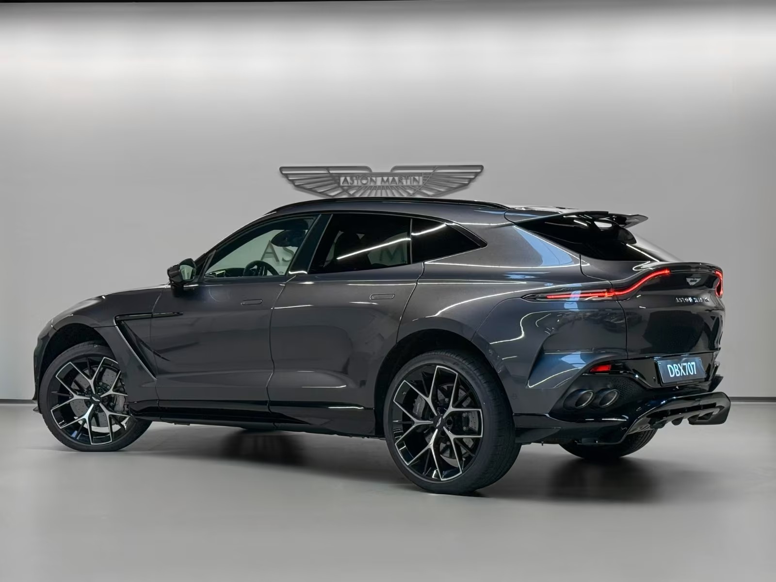 DBX 707 Detalhes
